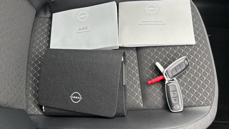 Nissan Juke 1.0 DiG-T N-Connecta 5dr DCT Petrol Hatchback